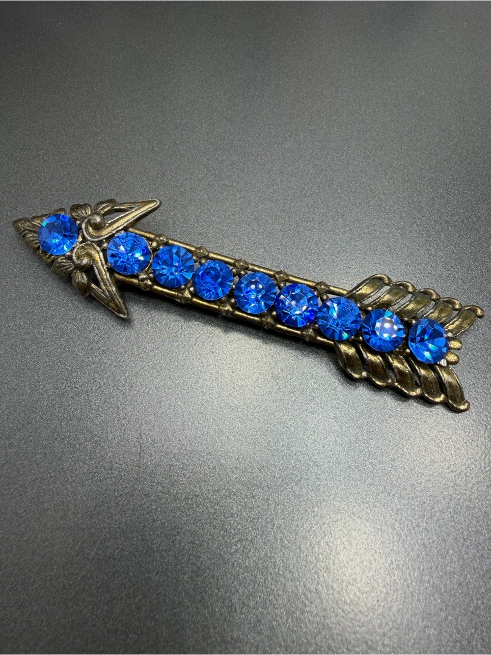 Vintage Blue Crystal Arrow Brooch #493ur